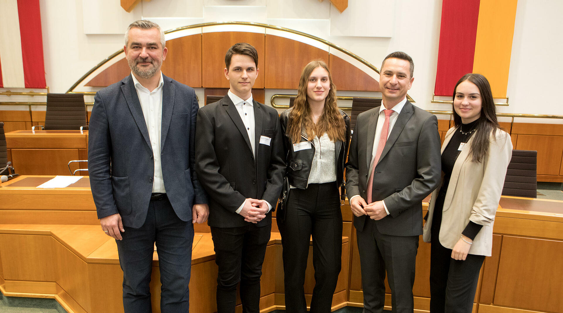  Landesrat Heinrich Dorner, David Zaharszky, Hannah Leitner, LT-Präsident Robert Hergovich und Hannah Kanz