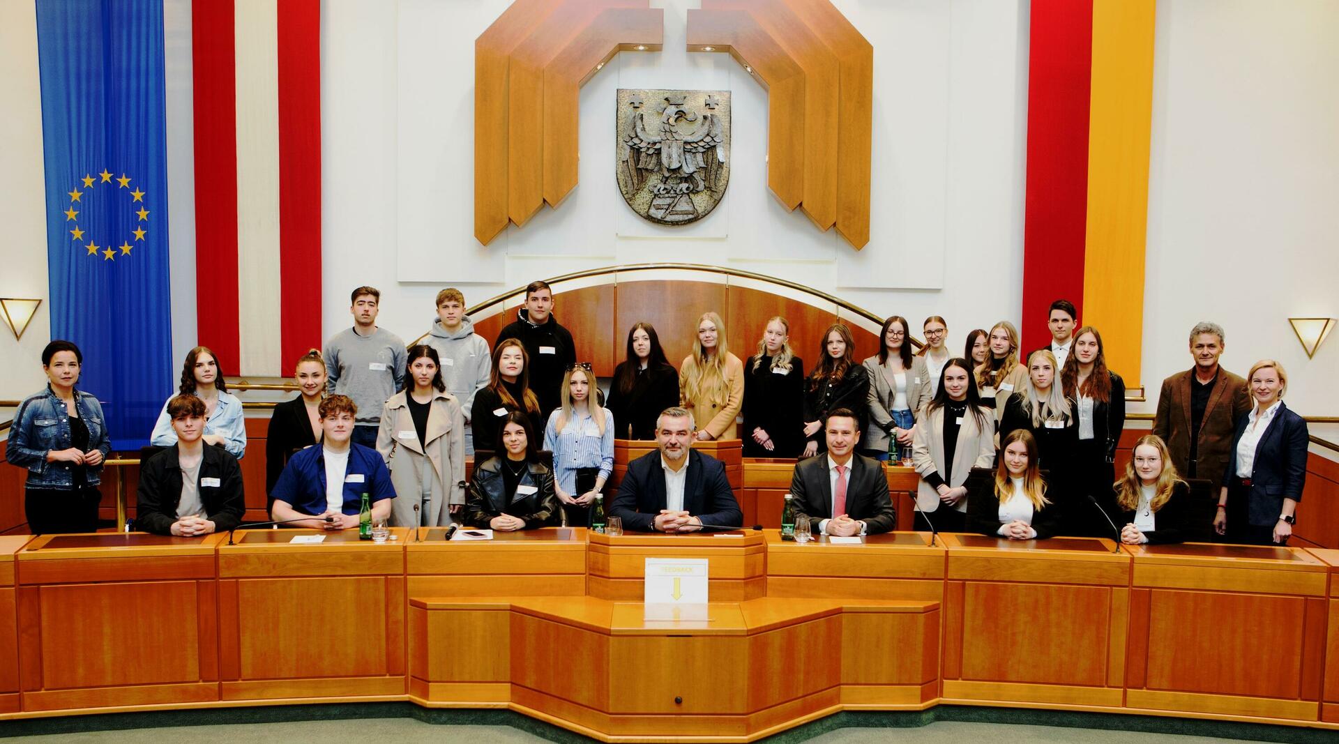 Gruppenbild mit LT-Präsident Hergovich und Landesrat Dorner 