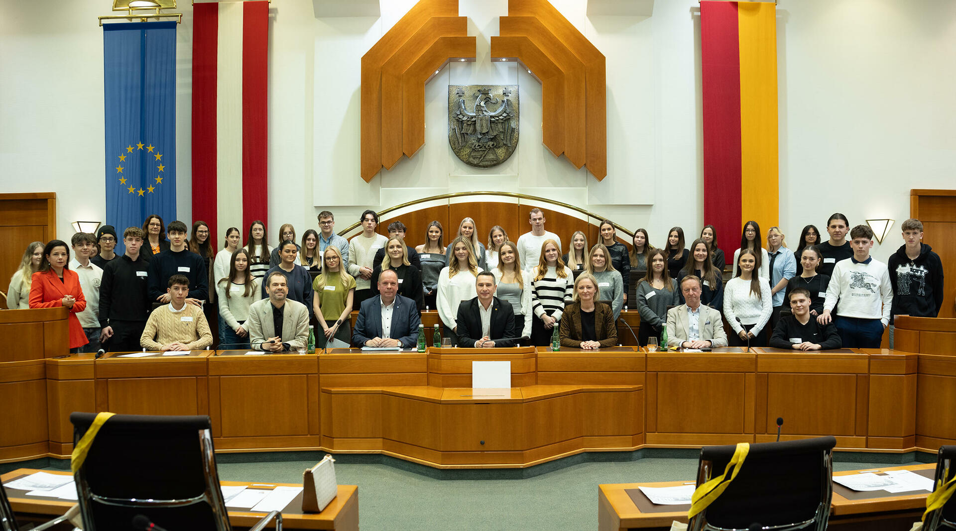 LT-Präsident Hergovich, Jugendliche der HAK Eise