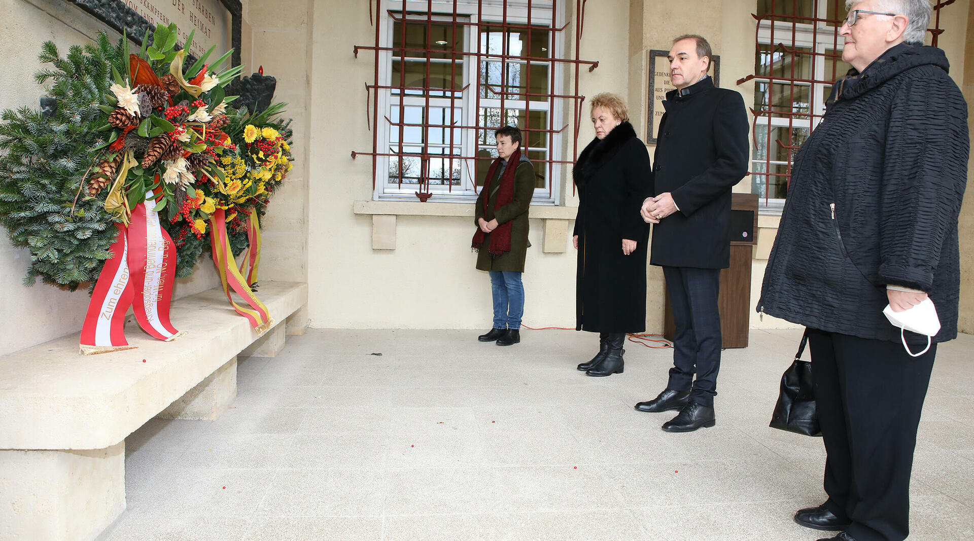 Kranzniederlegung Gedenken an Opfer des Krieges und des Faschismus