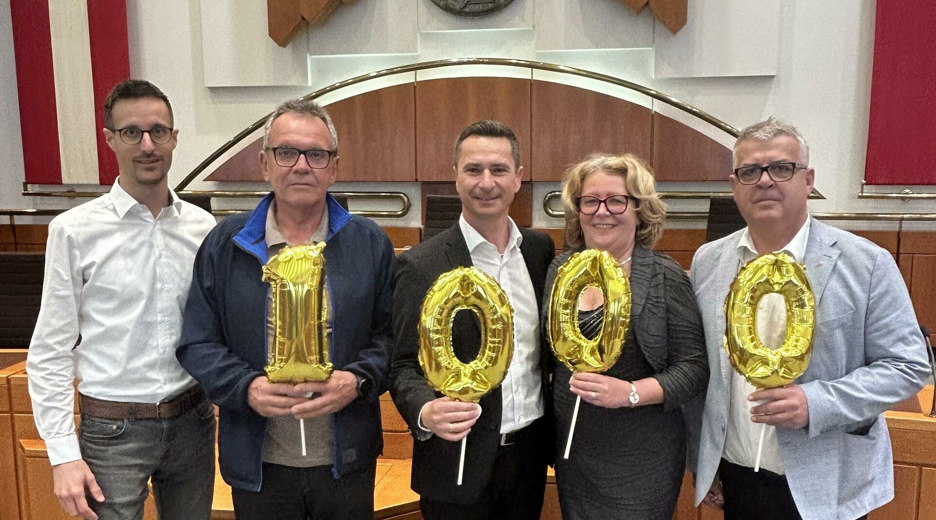 vida-Landesgeschäftsführer Oliver Krumpeck, Walter Zechmeister, LT-Präsident Robert Hergovich, Gabriele Titzer und ÖGB-Landesvorsitzender Erich Mauersics