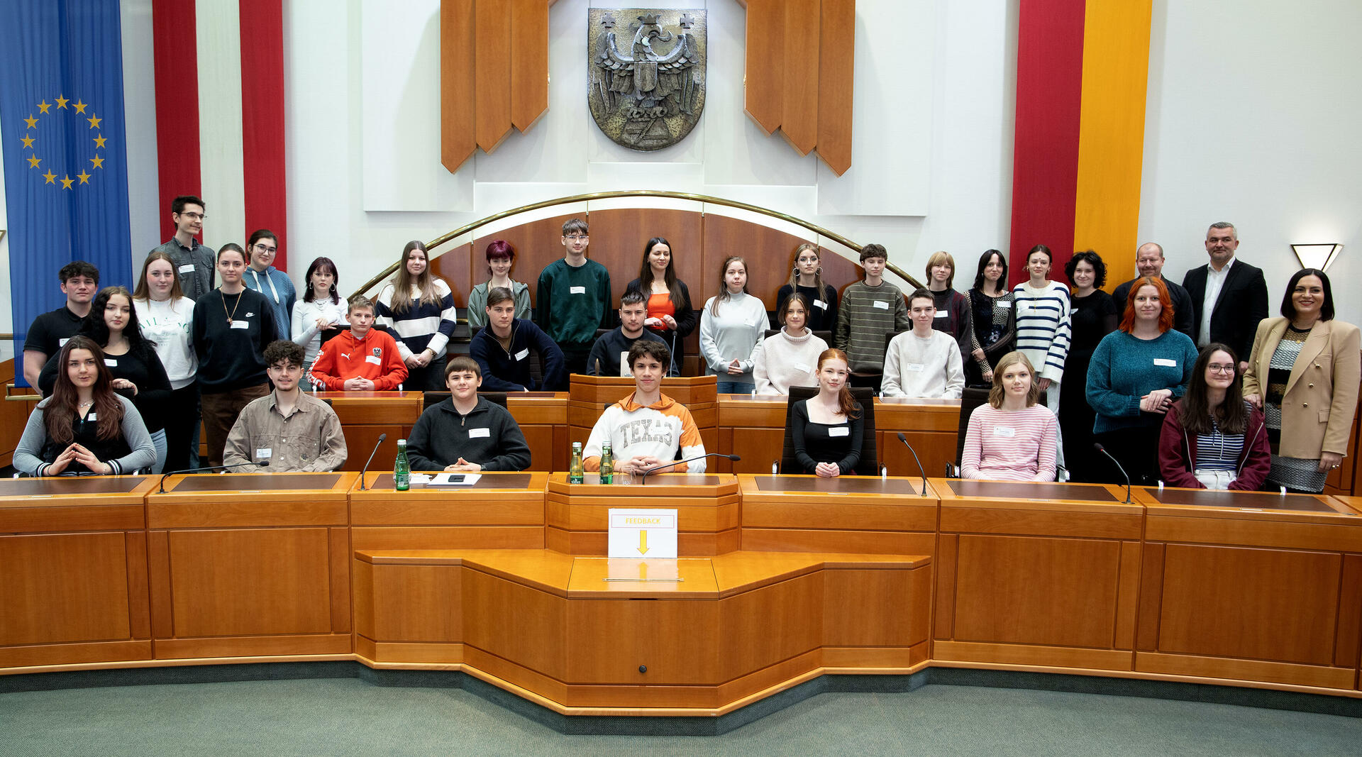 Gruppenbild Landesrat Heinrich Dorner mit den Schülerinnen und Schülern